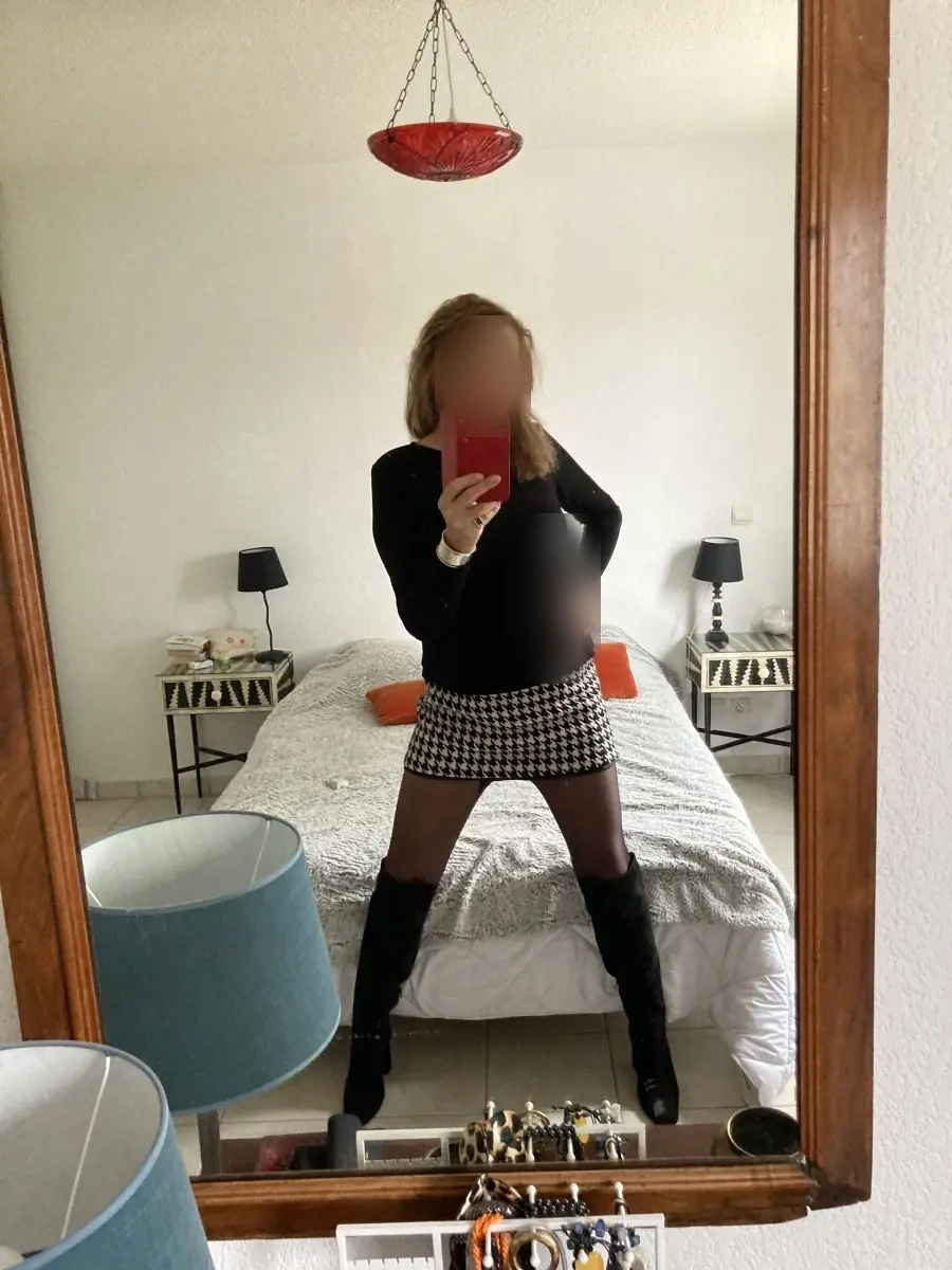 Trans libérée pour moments secrets