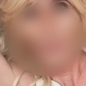 CélineHot94